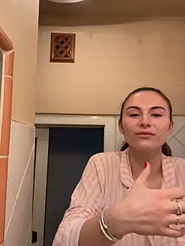 SophiiaStarr online show from 02-14-26, 02:03