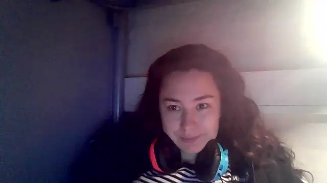 Snapshot of Emparia chatting on 11-02-25, 10:45 Emparia online show from 11-02-25, 10:45