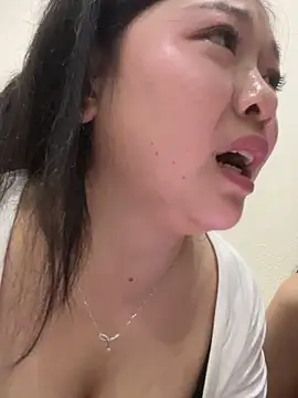 smgirls online show from 10-16-25, 03:13