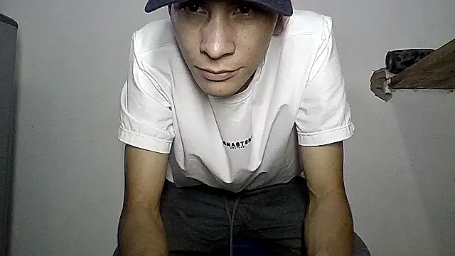 Snapshot of sam_hottt chatting on 10-14-25, 09:15 sam hottt online show from 10-14-25, 09:15
