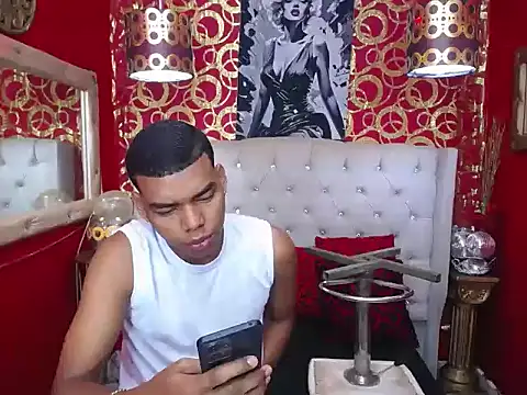 TWOBOYSPEINHOT online show from 09-12-25, 01:11