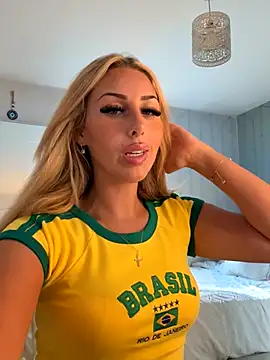 HeidiMae online show from 09-15-25, 04:18