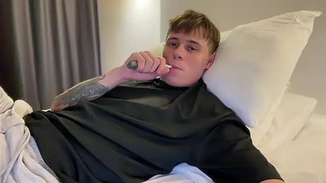 Tyler Garner online show from 10-09-25, 06:50