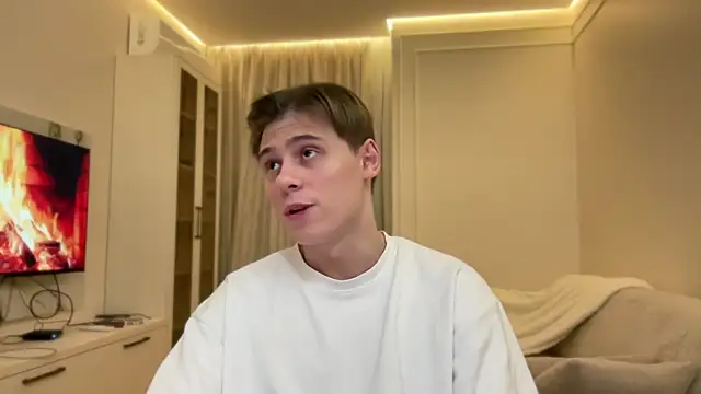 Tyler Garner online show from 10-29-25, 02:19