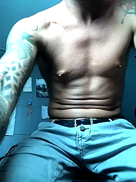 Snapshot of MatteoDom85 chatting on 09-25-25, 02:10 MatteoDom85 online show from 09-25-25, 02:10