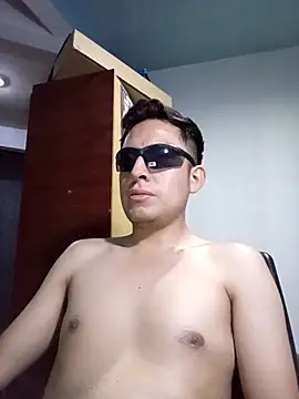 aczinovelez342 online show from 10-10-25, 03:49