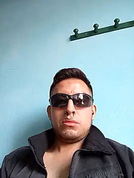 aczinovelez342 online show from 10-30-25, 05:02