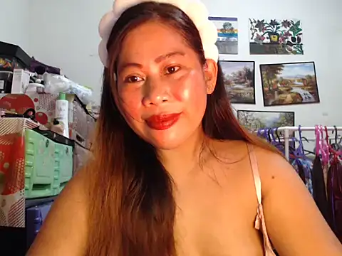 Snapshot of filipina_beauty chatting on 11-30-25, 06:12 filipina beauty online show from 11-30-25, 06:12