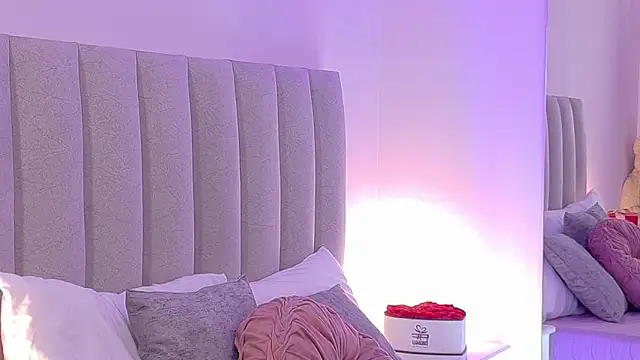 NicoleArmani online show from 12-01-25, 08:25