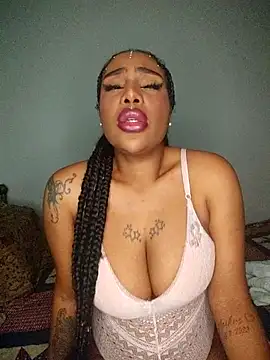 Queen Amara online show from 11-17-25, 03:01