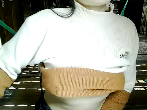 Snapshot of SuhyoCii chatting on 12-02-25, 02:06 SuhyoCii online show from 12-02-25, 02:06