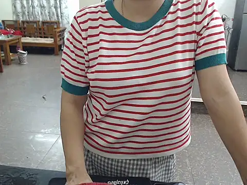 Ami 8x online show from 11-08-25, 01:33