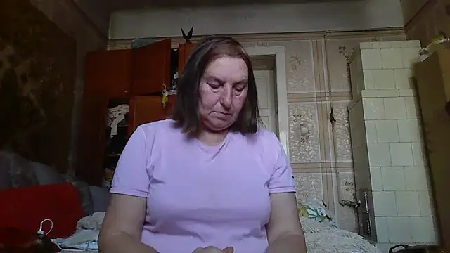 AnnaLive570 online show from 10-25-25, 10:45