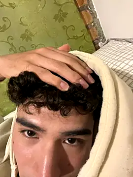 0anonimo bottom1 online show from 10-29-25, 12:57