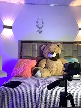 SmanthaW online show from 10-03-25, 02:47