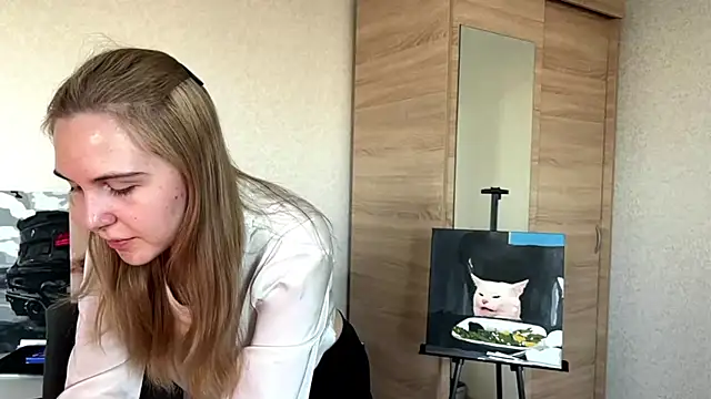 Myrira Light online show from 09-11-25, 01:33