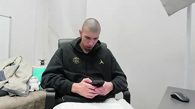 Ryan Dozer online show from 11-01-25, 06:59