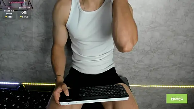 Snapshot of alex_cumfit1 chatting on 10-20-25, 12:05 alex cumfit1 online show from 10-20-25, 12:05