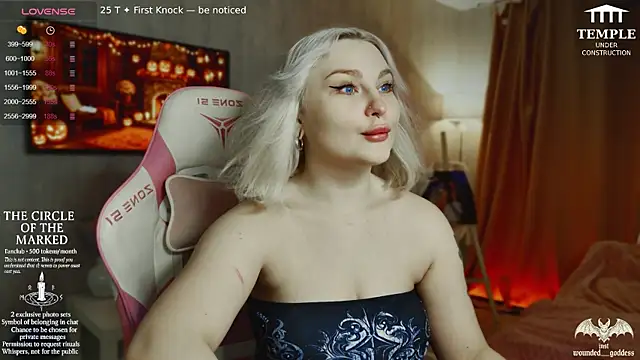 Wounded Goddess  online show from 11-08-25, 02:17