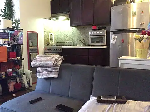 Snapshot of littyleesh1 chatting on 04-11-26, 07:18 littyleesh1 online show from 04-11-26, 07:18