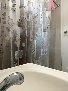 Snapshot of littyleesh1 chatting on 04-12-26, 01:38 littyleesh1 online show from 04-12-26, 01:38