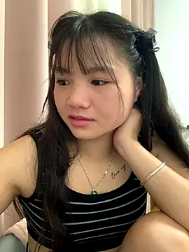 Emlyly-18 online show from 09-20-25, 02:45