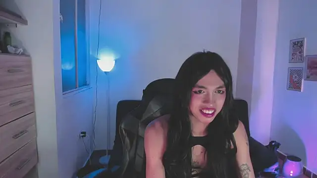 Nikkita Dragon online show from 11-22-25, 02:21