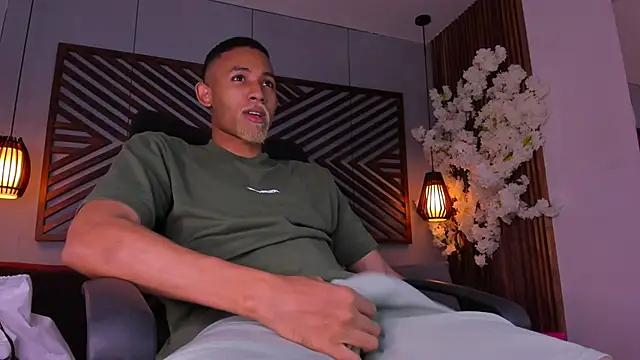 B Wild online show from 11-07-25, 04:12