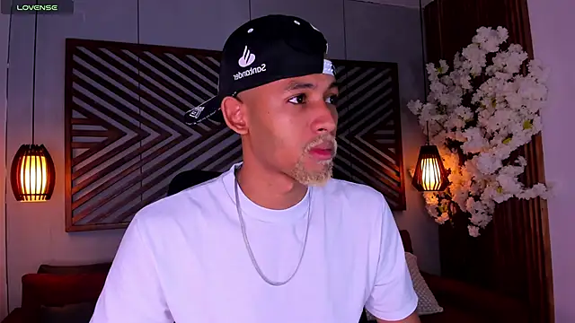 B Wild online show from 11-13-25, 03:16