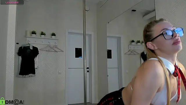 Melissa  White online show from 09-23-25, 04:37