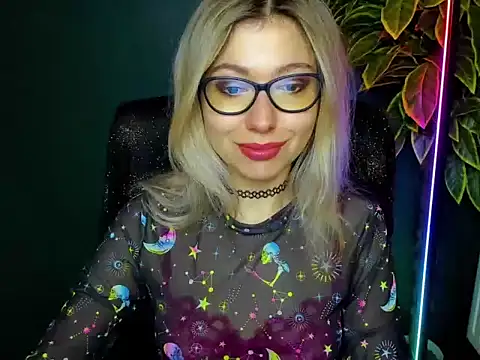 loveHeidi online show from 12-15-25, 05:23