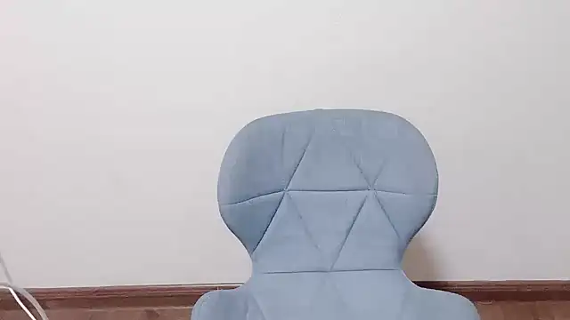 Snapshot of Queen_ww chatting on 11-14-25, 12:37 Queen ww online show from 11-14-25, 12:37