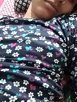 Snapshot of KIRTI12_HOT chatting on 09-25-25, 03:49 KIRTI12 HOT online show from 09-25-25, 03:49