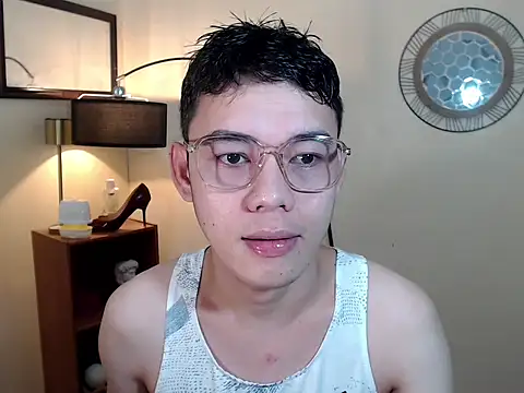 keirflorianxx online show from 10-05-25, 02:32