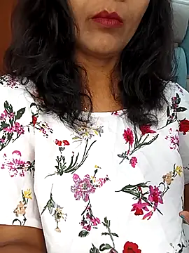 Snapshot of Marathi_rani2 chatting on 11-06-25, 03:57 Marathi rani2 online show from 11-06-25, 03:57