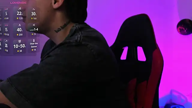 PeytonBox online show from 10-31-25, 11:33