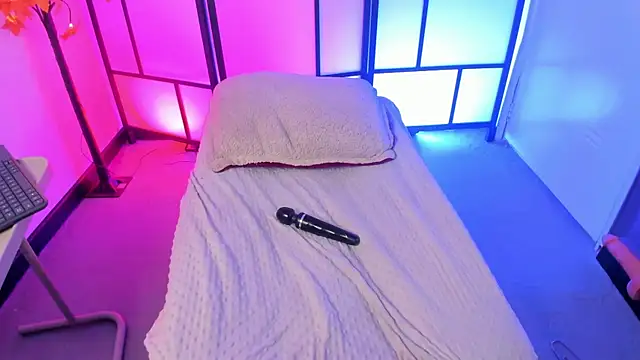 Violet-smith1 online show from 09-24-25, 03:04