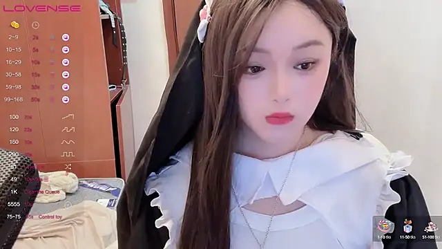 xiaolu08 online show from 09-10-25, 07:41