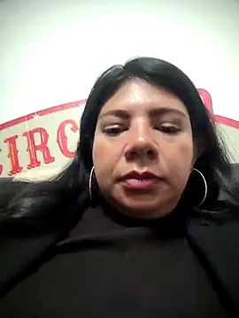 Snapshot of kinky_momm chatting on 11-04-25, 01:32 kinky momm online show from 11-04-25, 01:32