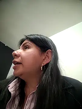 Snapshot of kinky_momm chatting on 11-10-25, 02:27 kinky momm online show from 11-10-25, 02:27