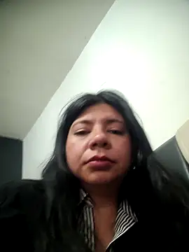 Snapshot of kinky_momm chatting on 11-20-25, 03:01 kinky momm online show from 11-20-25, 03:01