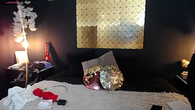 Snapshot of kinky_momm chatting on 11-21-25, 04:16 kinky momm online show from 11-21-25, 04:16