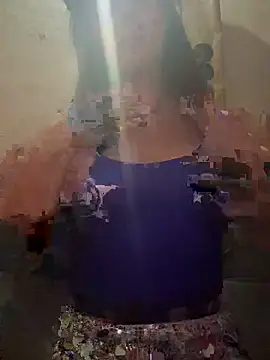 Snapshot of ladiosaLive chatting on 10-21-25, 08:53 ladiosaLive online show from 10-21-25, 08:53