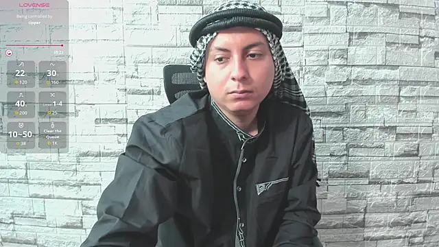 Snapshot of Sahira_and_Zaid chatting on 10-25-25, 06:35 Sahira and Zaid online show from 10-25-25, 06:35