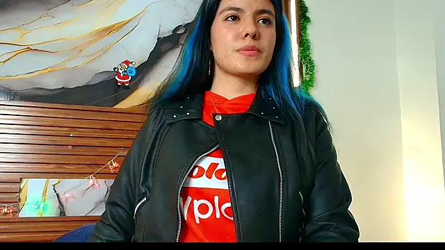 Evelin thompsson online show from 12-18-25, 03:45