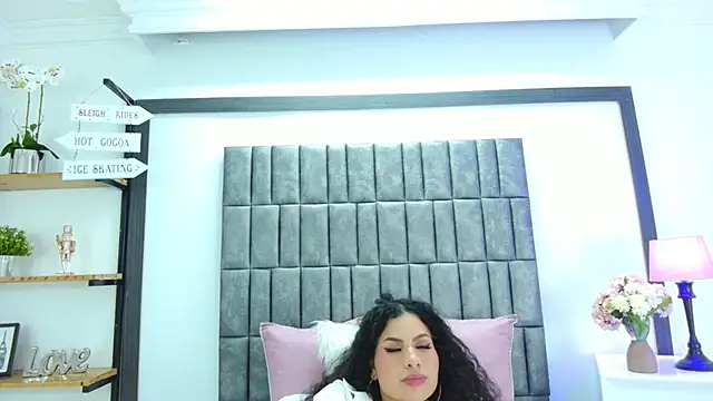 Skyler Fox  online show from 01-14-26, 08:25