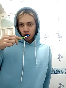 kittymutant99 online show from 11-12-25, 05:57