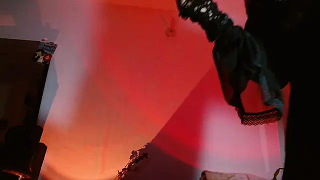 carolinerue online show from 10-23-25, 09:19