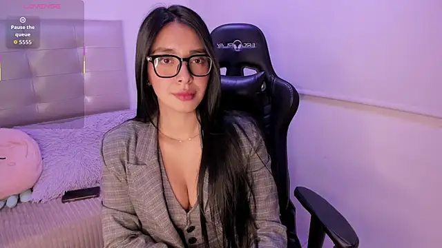 kendall  smiith  online show from 09-24-25, 12:30