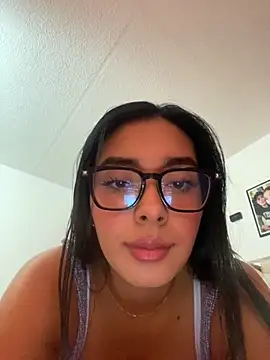 kendall  smiith  online show from 09-30-25, 06:57